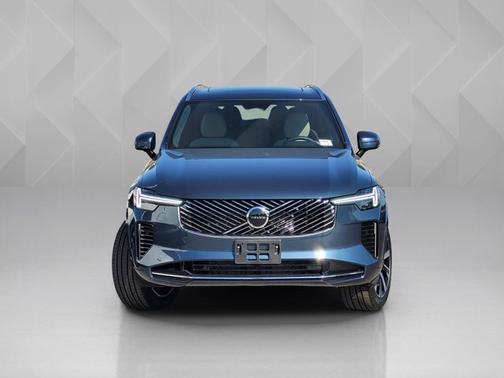 2026 Volvo XC90 Core