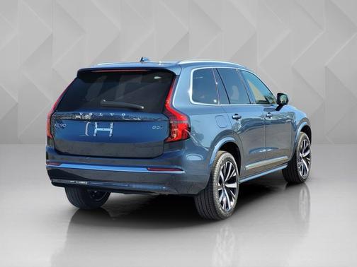2026 Volvo XC90 Core
