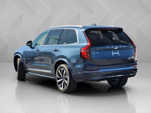2026 Volvo XC90 Core