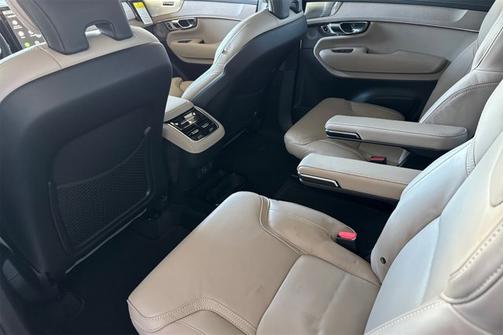 2026 Volvo XC90 Ultra Dark Theme