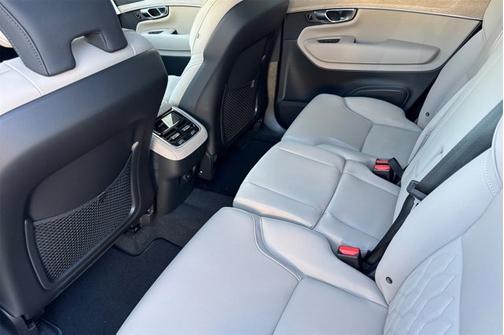 2026 Volvo XC90 Plus