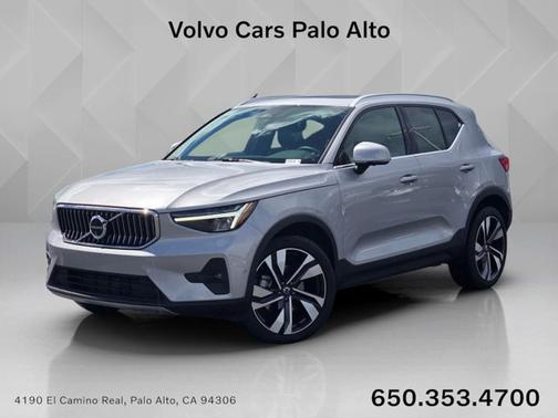 Silver Dawn Metallic 2025 Volvo XC40 Plus Bright Theme