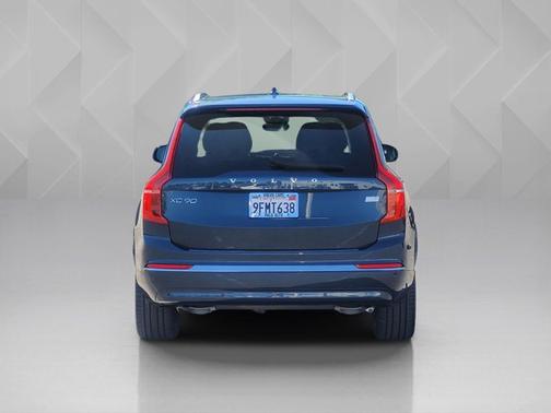 2023 Volvo XC90 Recharge Plug-In Hybrid Ultimate