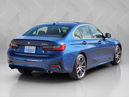 2022 BMW 330e 330e xDrive