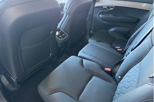 2026 Volvo XC90 Core