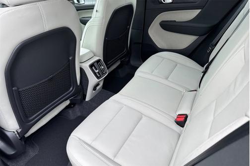 2026 Volvo XC40 Plus