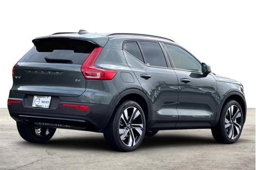 2026 Volvo XC40 Plus