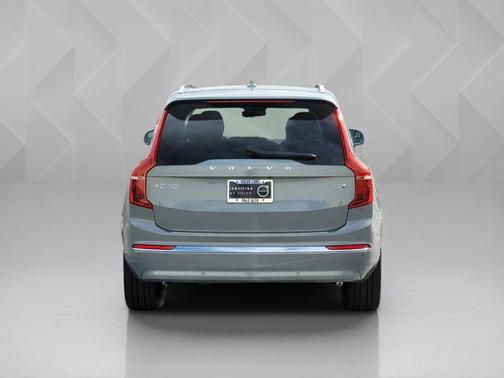 2025 Volvo XC90 Plug-In Hybrid Ultra