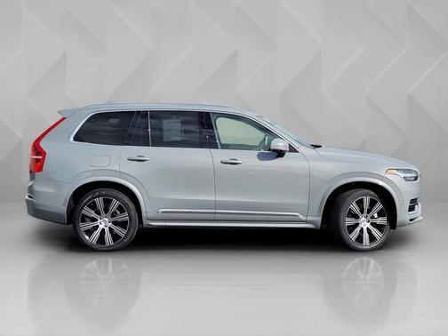2025 Volvo XC90 Plug-In Hybrid Ultra