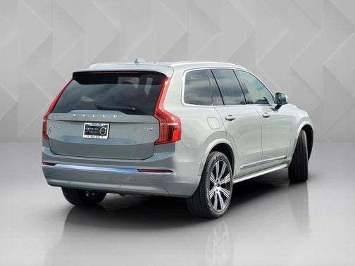 2025 Volvo XC90 Plug-In Hybrid Ultra