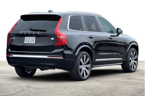 2024 Volvo XC90 Recharge Plug-In Hybrid Plus Bright Theme
