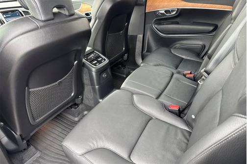 2025 Volvo XC90 Plug-In Hybrid Plus