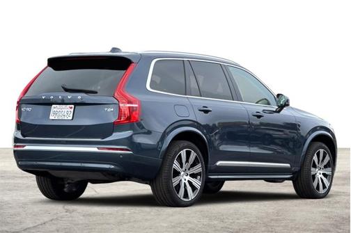 2025 Volvo XC90 Plug-In Hybrid Plus