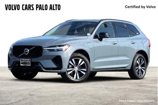 2024 Volvo XC60 Recharge Plug-In Hybrid Core Dark Theme