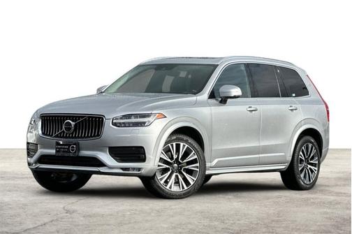 2022 Volvo XC90 Momentum