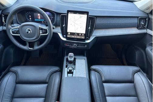 2025 Volvo XC90 Plug-In Hybrid Ultra