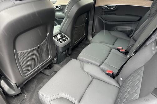 2026 Volvo XC90 Plus