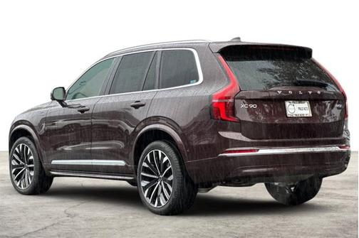 2026 Volvo XC90 Plus
