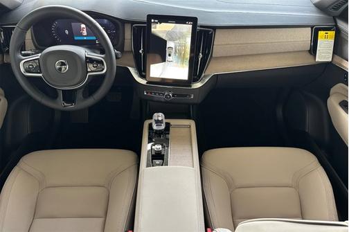 2026 Volvo XC90 Plug-In Hybrid Plus