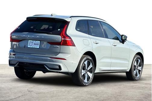 2025 Volvo XC60 Plug-In Hybrid Plus