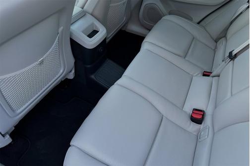 2025 Volvo XC60 Plug-In Hybrid Plus