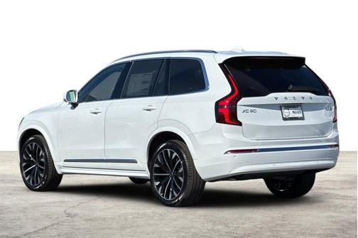 2026 Volvo XC90 Plus