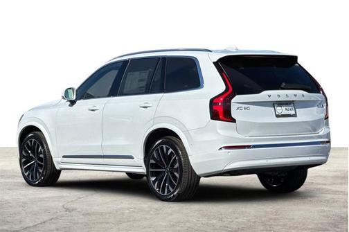 2026 Volvo XC90 Plus