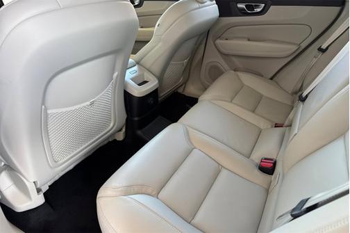 2026 Volvo XC60 Plug-In Hybrid Ultra