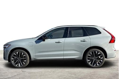 2026 Volvo XC60 Plug-In Hybrid Ultra
