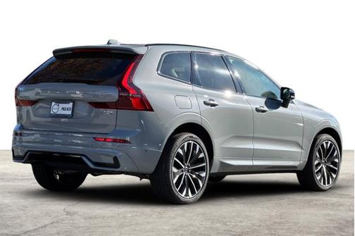 2026 Volvo XC60 Plug-In Hybrid Ultra
