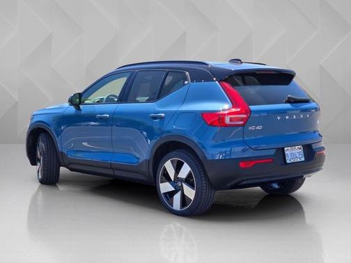 Fjord Blue Metallic 2023 Volvo XC40 Recharge Pure Electric Ultimate