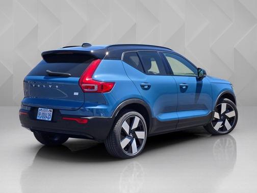 Fjord Blue Metallic 2023 Volvo XC40 Recharge Pure Electric Ultimate