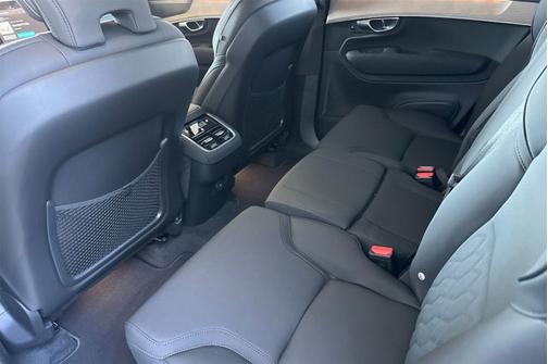 2026 Volvo XC90 Plus