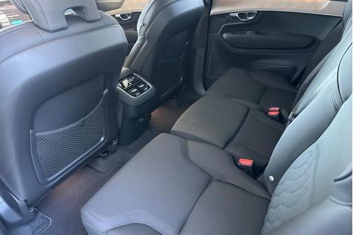 2026 Volvo XC90 Plus