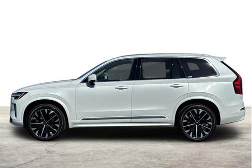2026 Volvo XC90 Plus