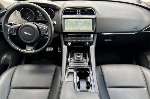 2019 Jaguar F-PACE 25t Premium
