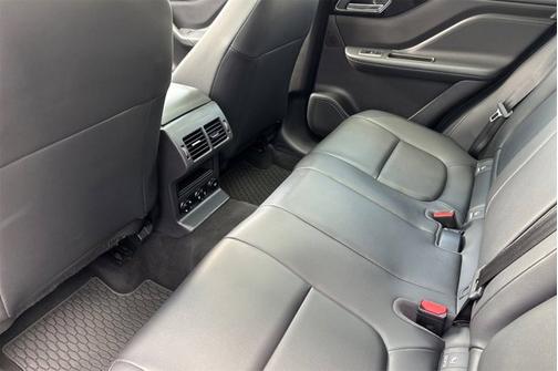 2019 Jaguar F-PACE 25t Premium