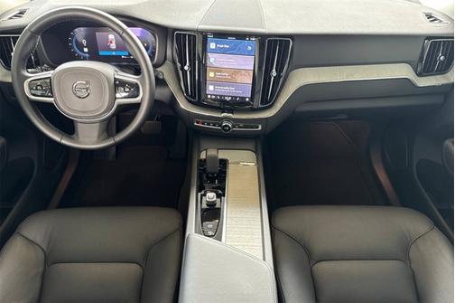 2025 Volvo XC60 Plus
