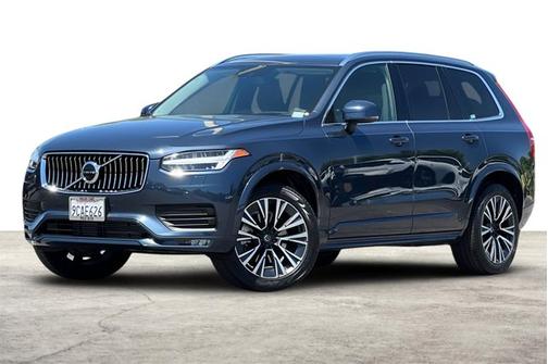 2022 Volvo XC90 Momentum
