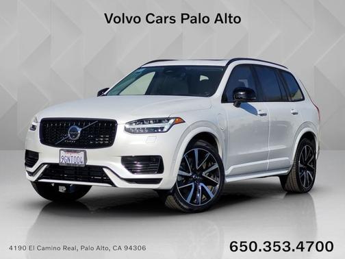 2023 Volvo XC90 Recharge Plug-In Hybrid Ultimate Dark Theme
