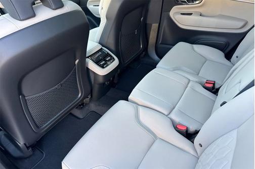 2026 Volvo XC90 Plus