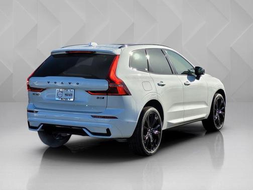 2026 Volvo XC60 Ultra Black Edition