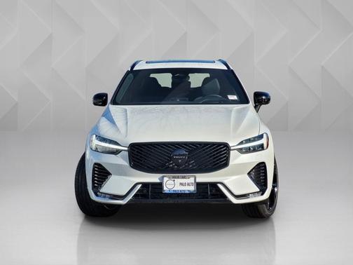 2026 Volvo XC60 Ultra Black Edition