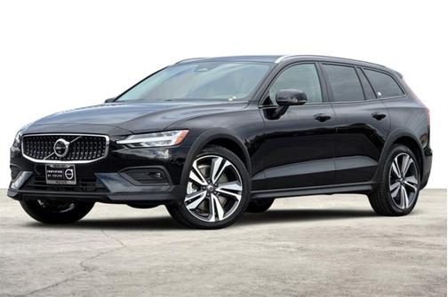 2025 Volvo V60 Cross Country Plus