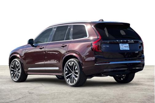 2026 Volvo XC90 Plus