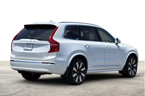 2024 Volvo XC90 Recharge Plug-In Hybrid Ultimate