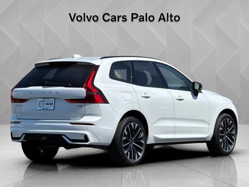 Crystal White 2026 Volvo XC60 Plug-In Hybrid Ultra
