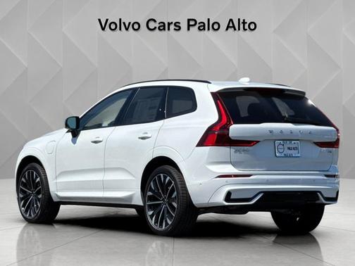 Crystal White 2026 Volvo XC60 Plug-In Hybrid Ultra