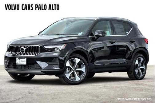 2025 Volvo XC40 Core Bright Theme