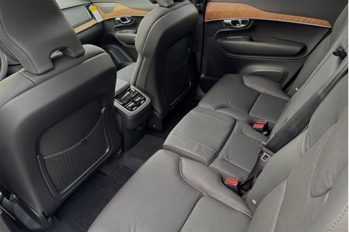 2025 Volvo XC90 Plus